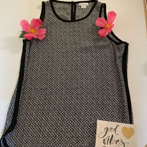 Liz Claiborne blouse  - Picture 1 of 6